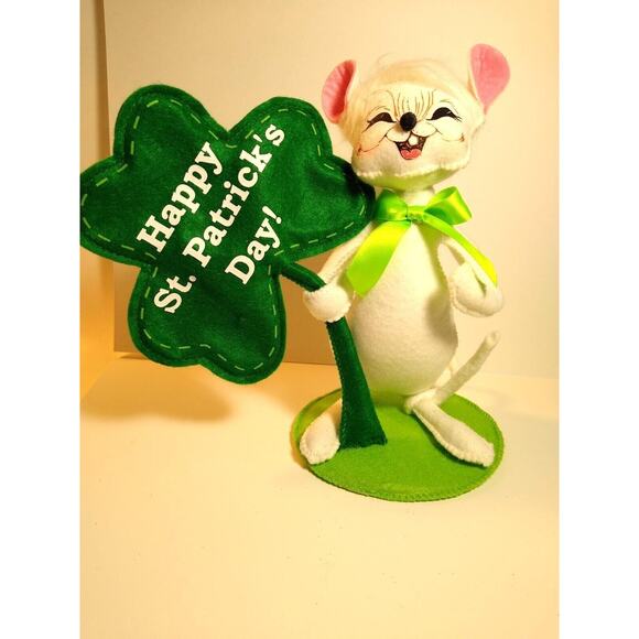ANNALEE Irish St Patrick's Day Cute White Mouse Pink Ears Doll Vintage Kitsch 8" - Picture 3 of 8